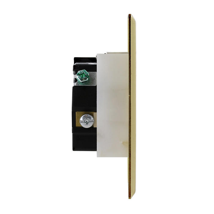 TOMA DE PISO DORADA 15 A RECEPTÁCULO INDIVIDUAL, HOJA RECTA, A PRUEBA DE MANIPULACIONES